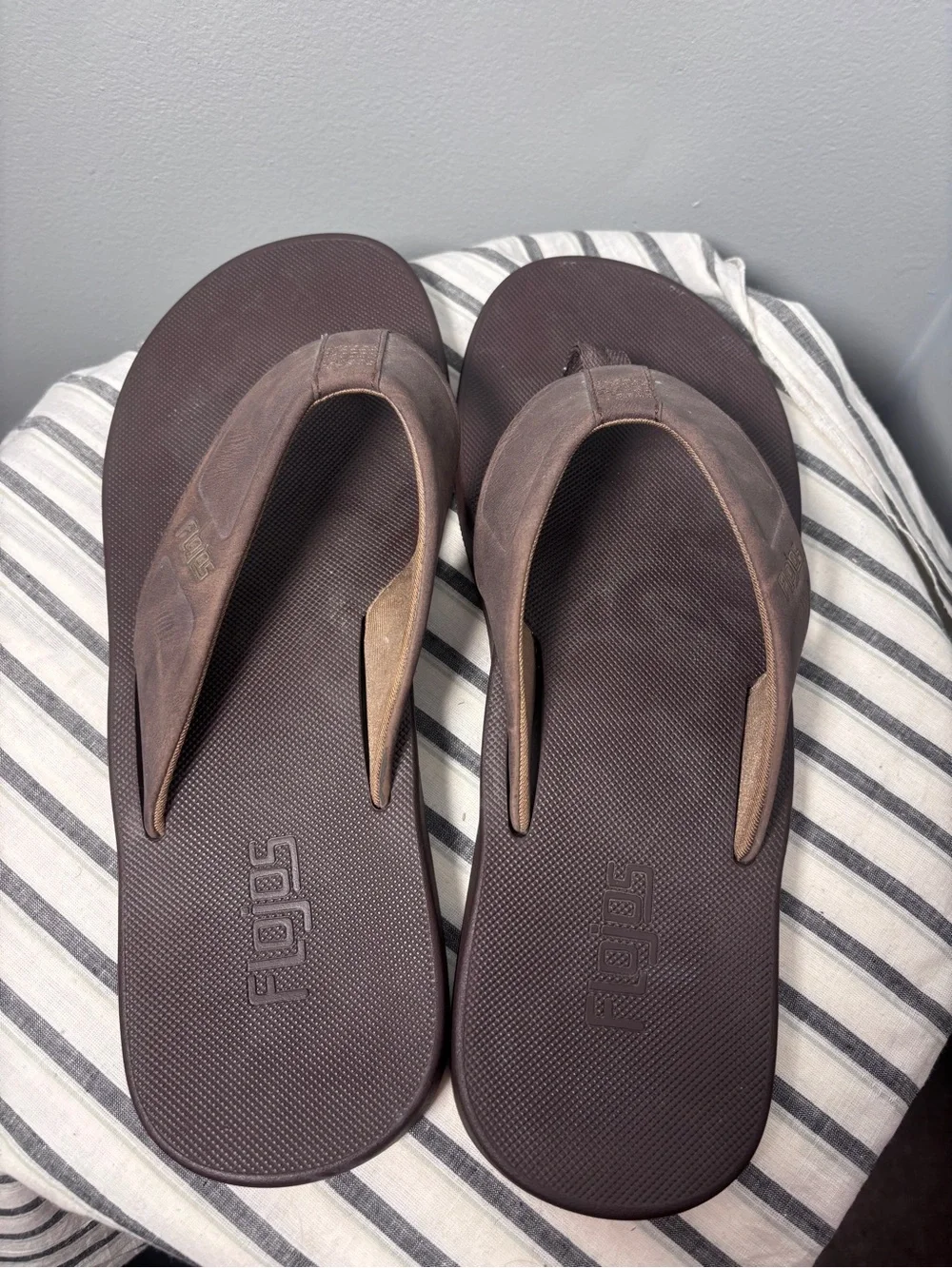 Mens Flojos men's flip flops size 13